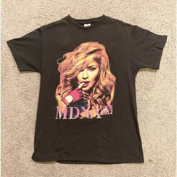 Real Vintage Madonna Black Graphic Concert Music Tee T-Shirt Top Rock Band Y2K M - Picture 1 of 7